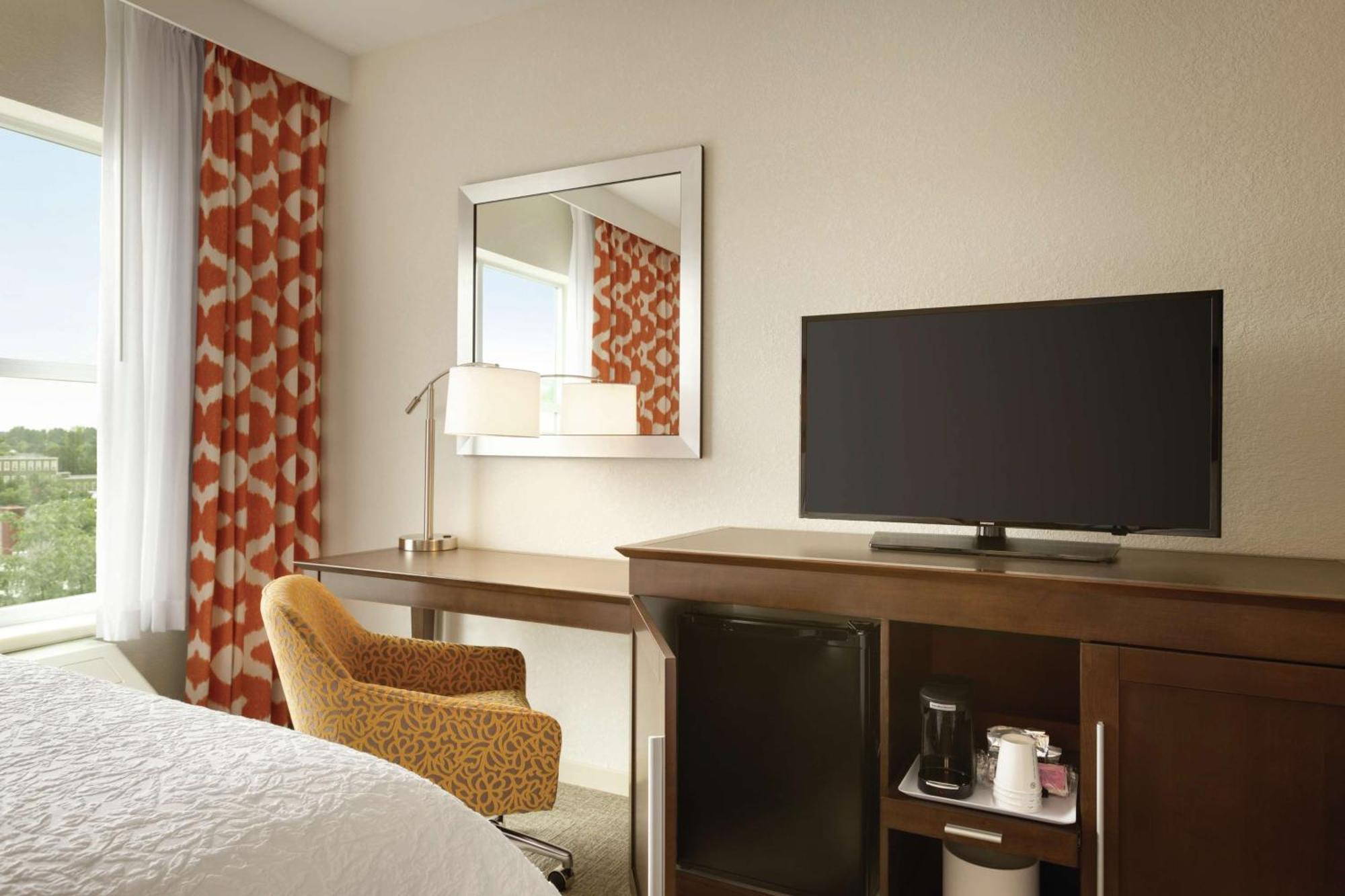 Hampton Inn, St. Albans Vt Buitenkant foto