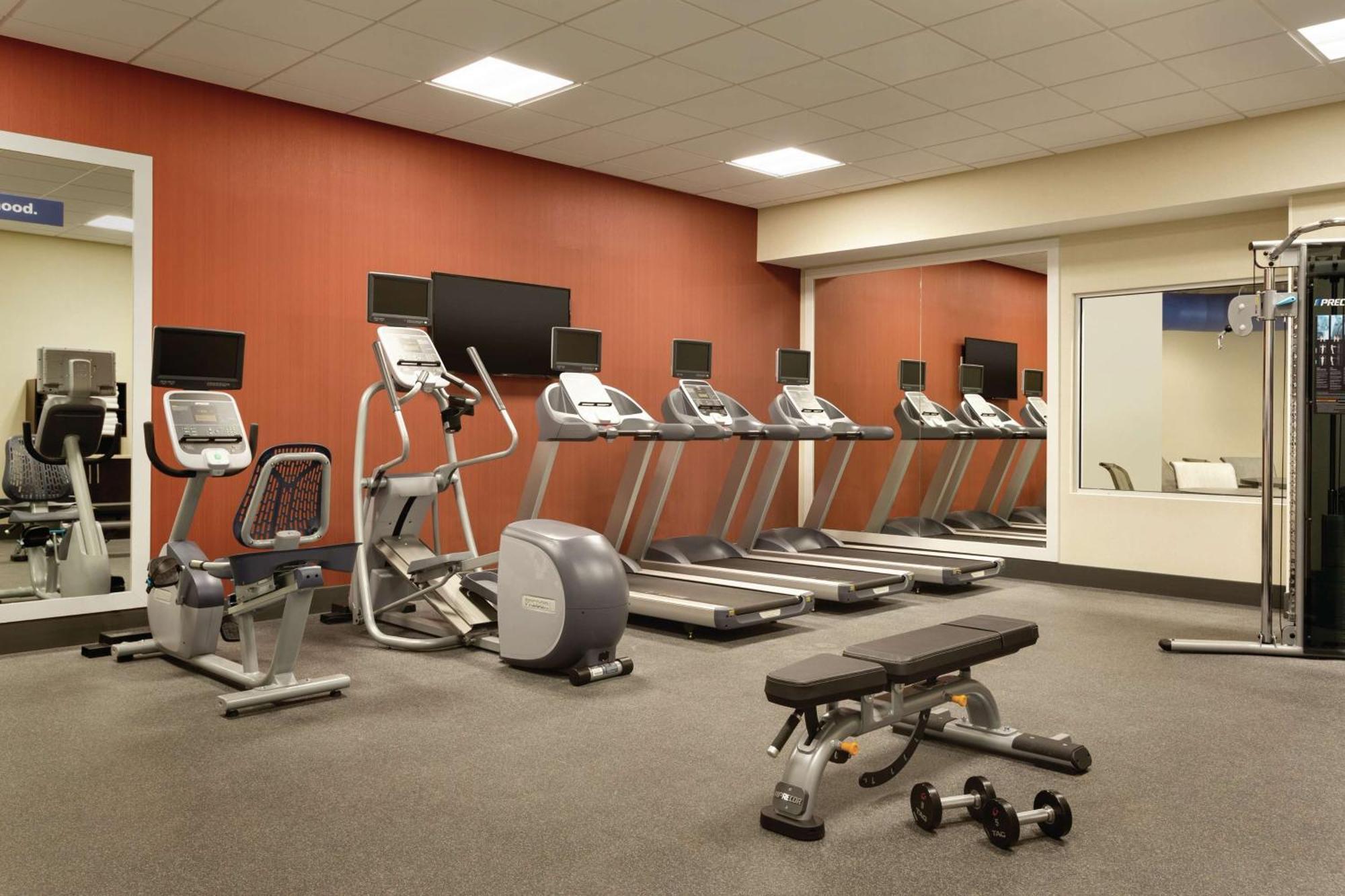 Hampton Inn, St. Albans Vt Buitenkant foto